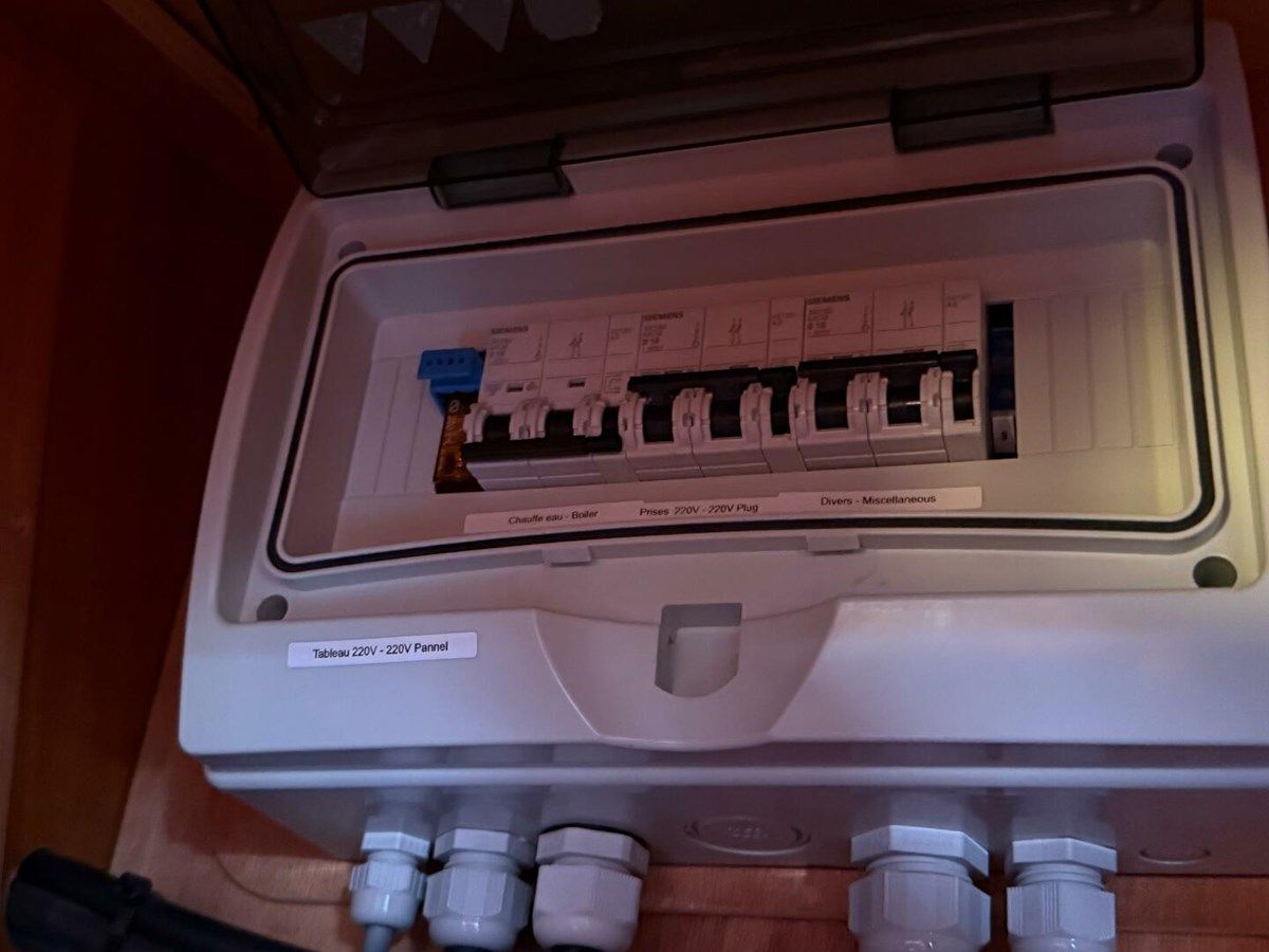 the best price on Evermore - ALLURES