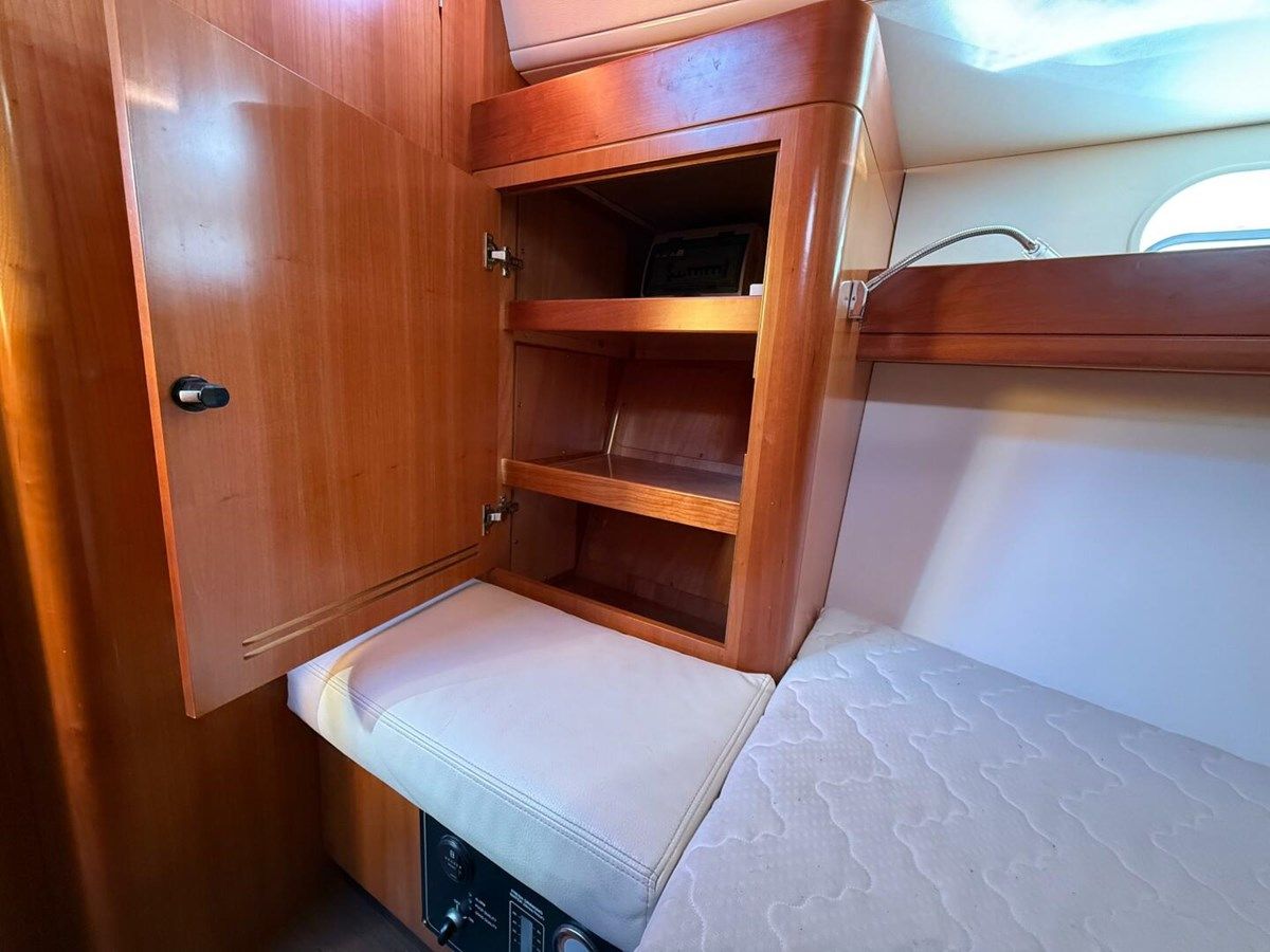 Buy a yacht Evermore 45