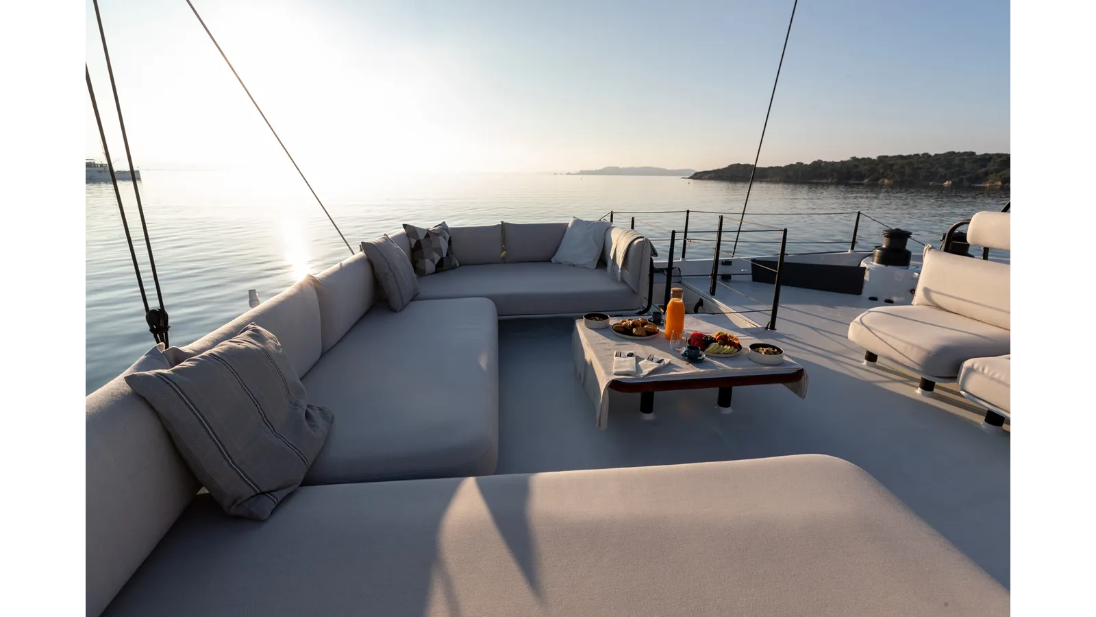 Лучшая цена на GUNBOAT 72 72