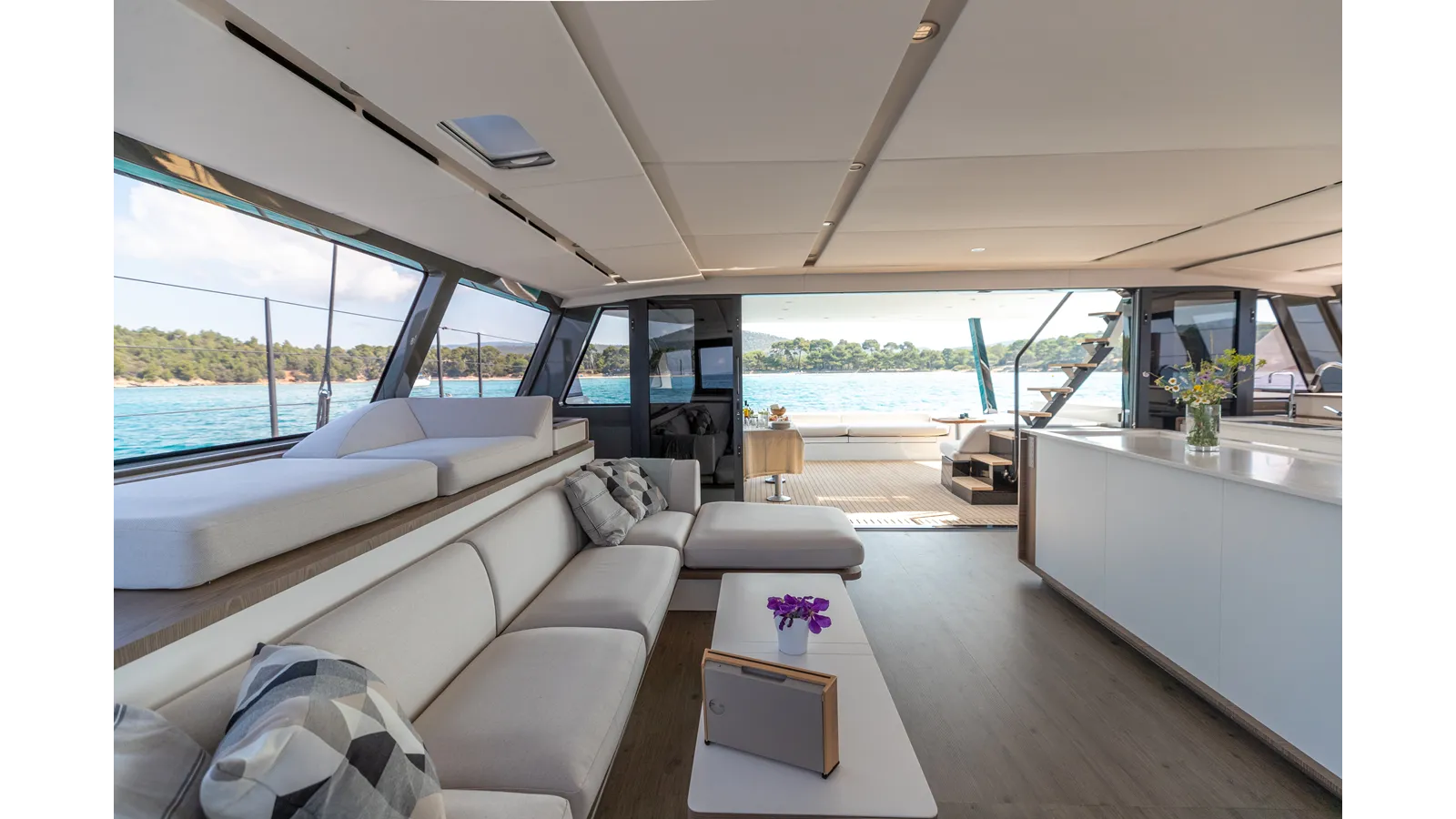 Стоимость яхты GUNBOAT 72 - GUNBOAT