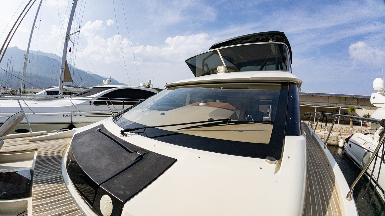 Лучшие предложения покупки яхты MIRAGE 60