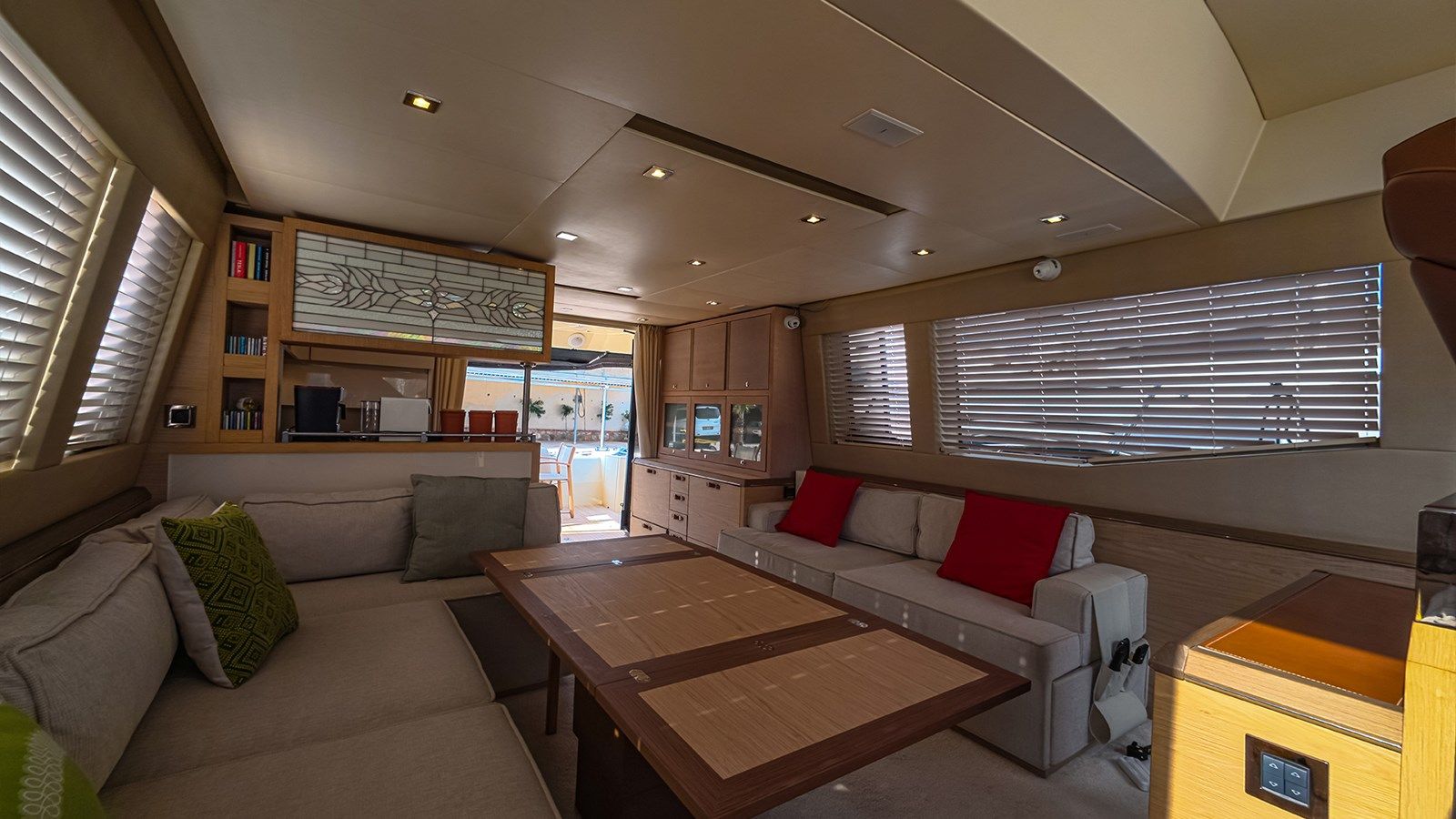 Купить яхту MIRAGE 2015 в Shestakov Yacht Sales