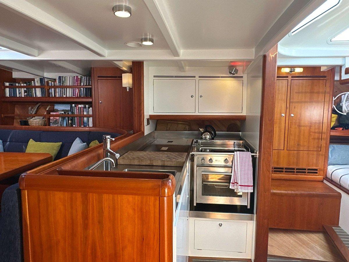 Buy a WEATHERLY at Shestakov Yacht Sales