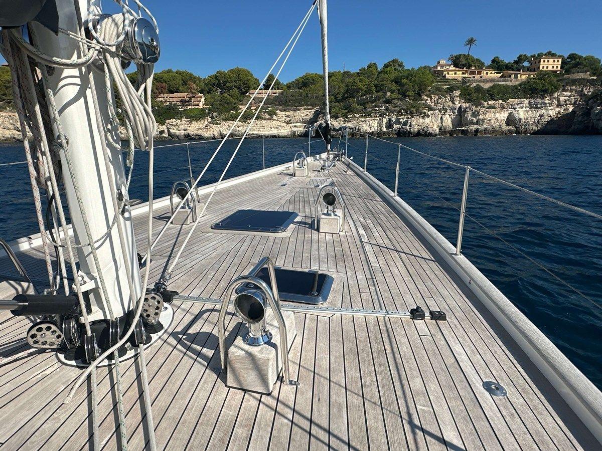 the best price on WEATHERLY