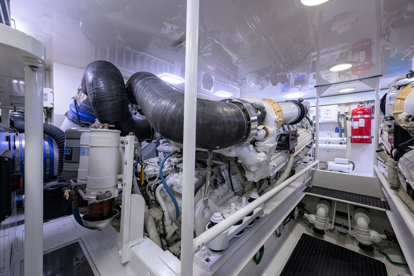 Buy a yacht 12 BARREL 64 Convertible