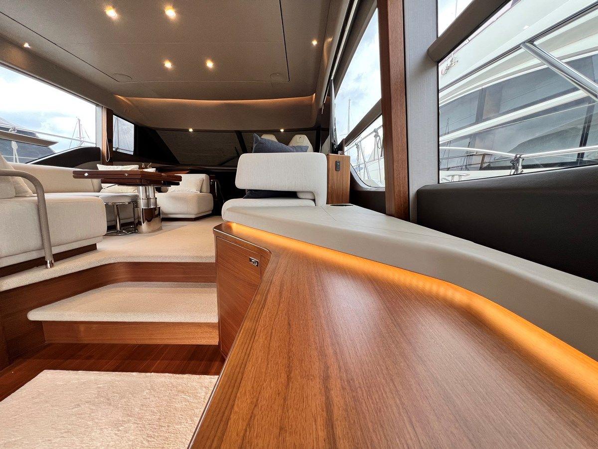 Buy a yacht F55 - PRINCESS