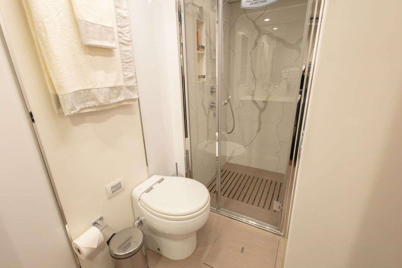 Buy a yacht Rho Boat 74