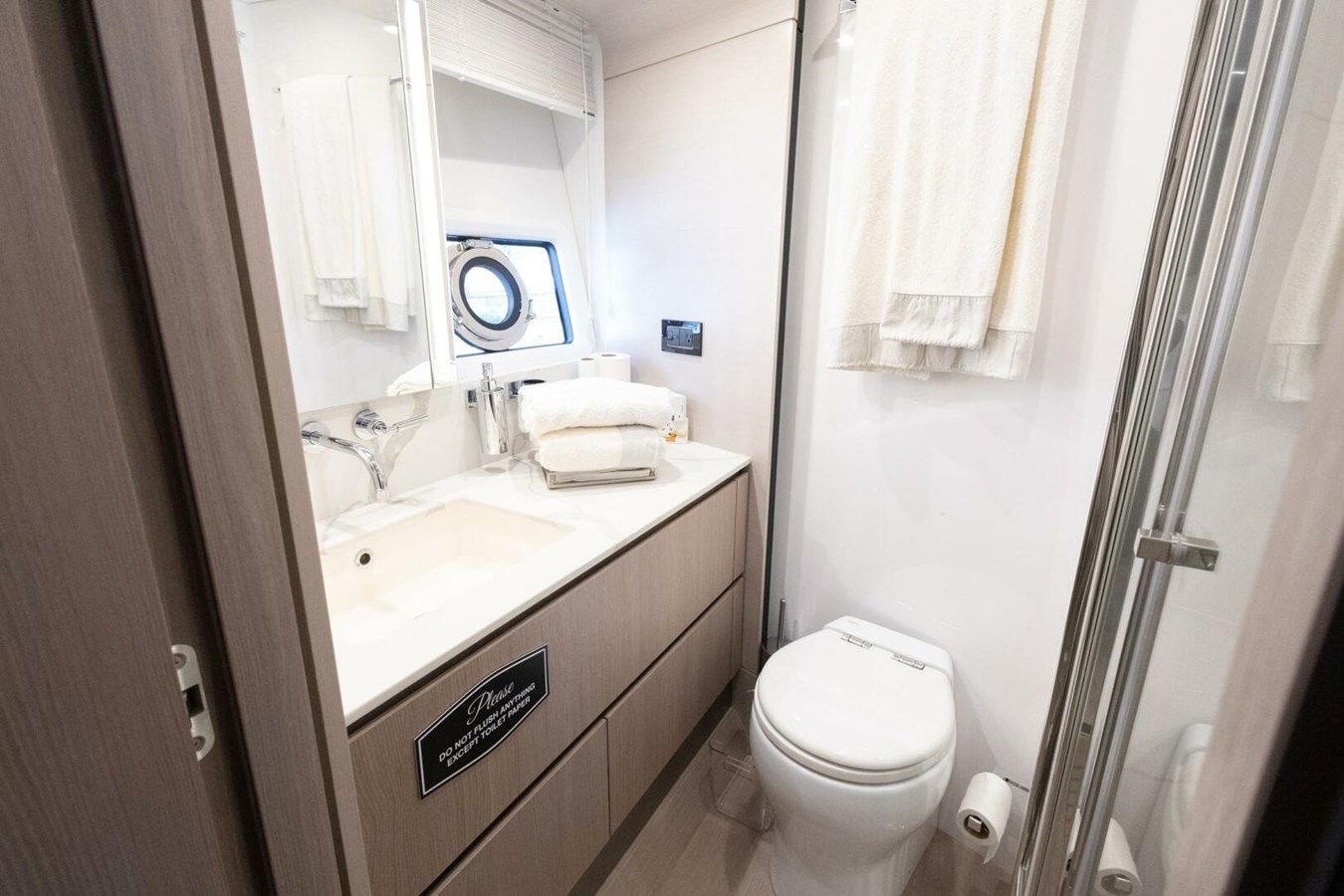 the best price on Rho Boat