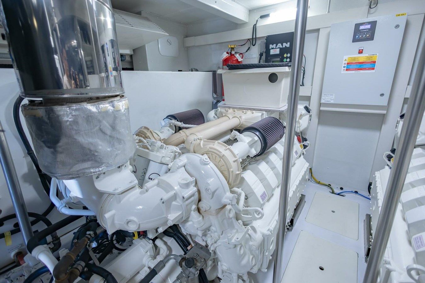 best yacht sales deals Rho Boat Flybridge