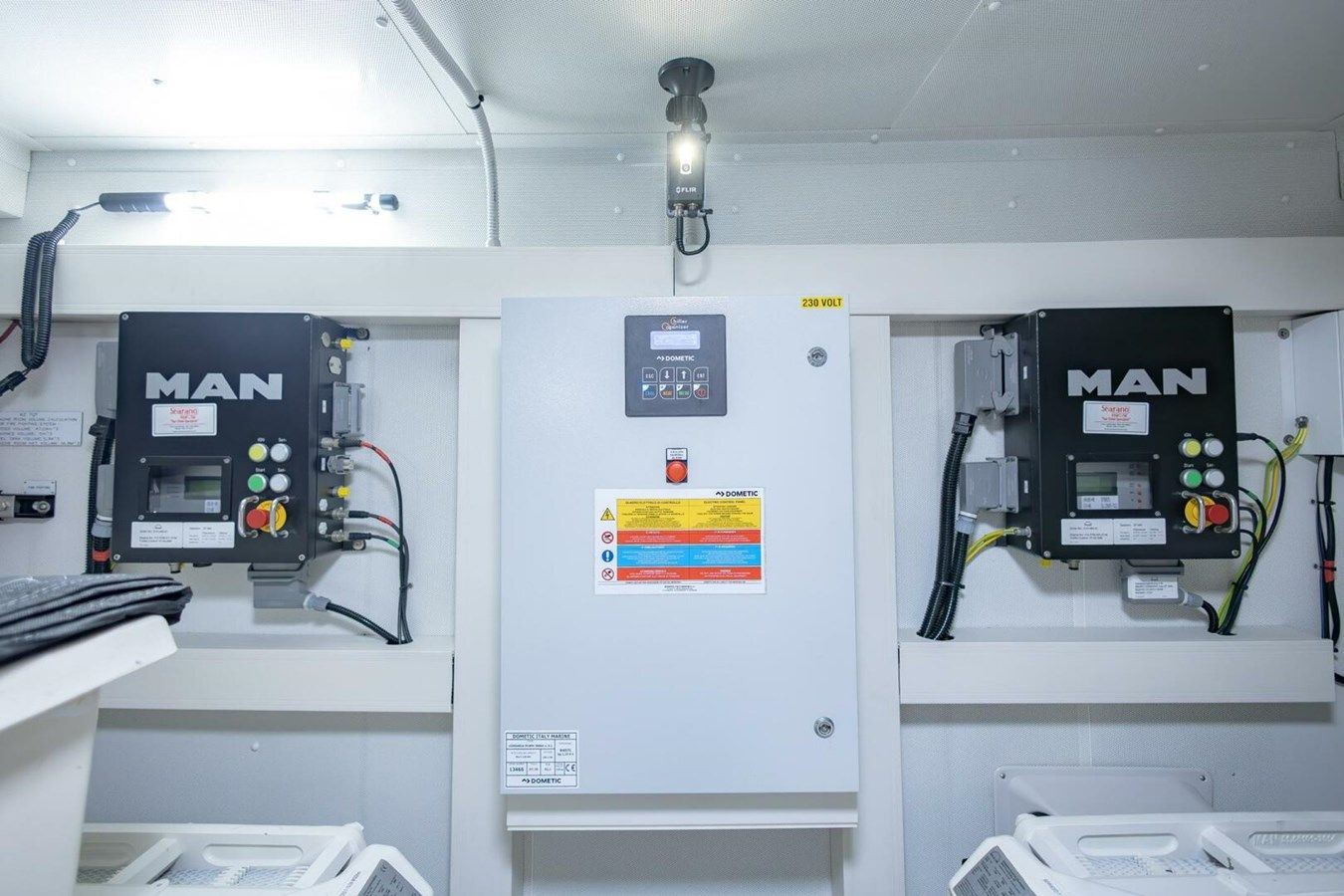 Buy a yacht Rho Boat