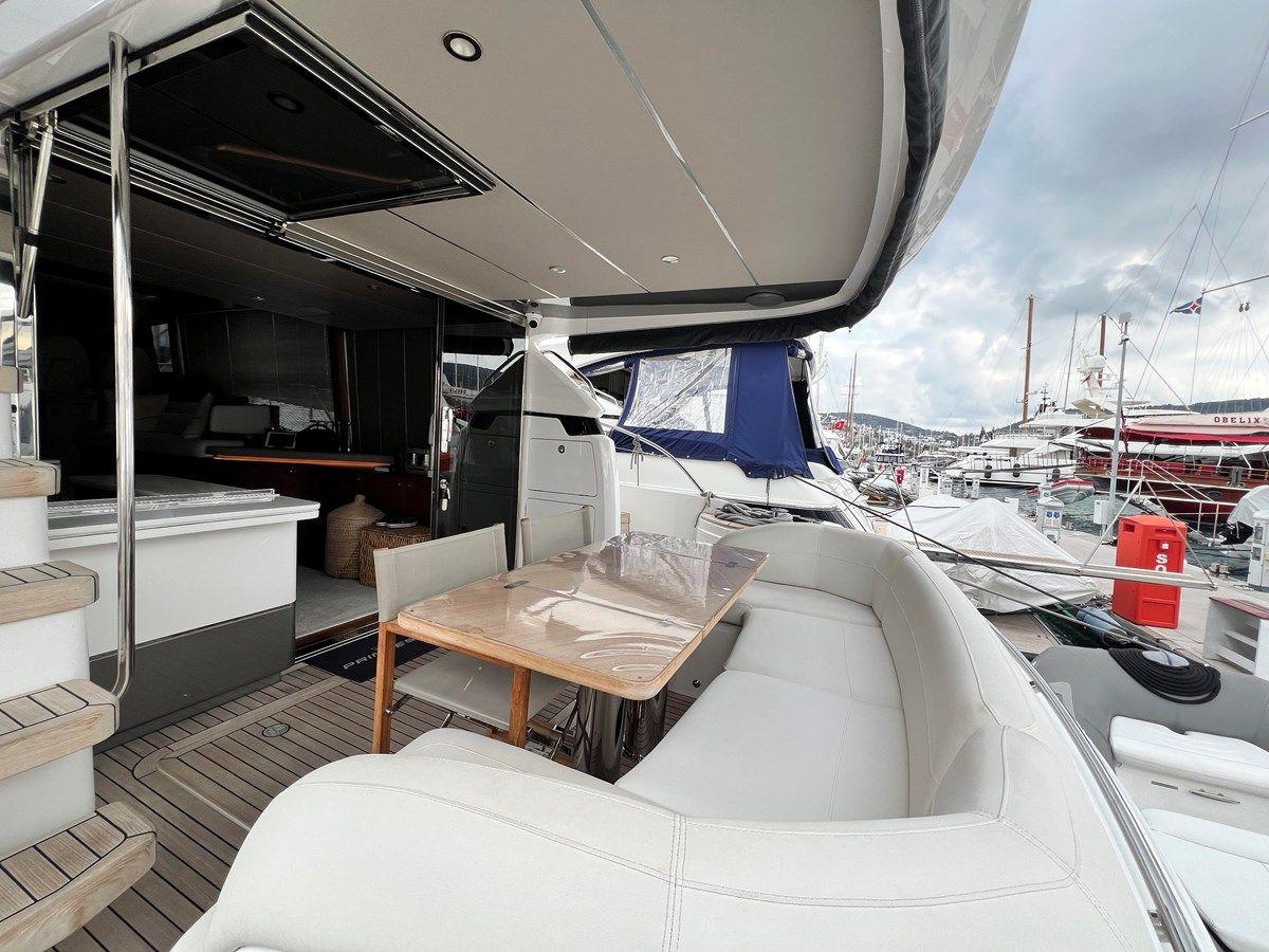 Buy a yacht F55 2021