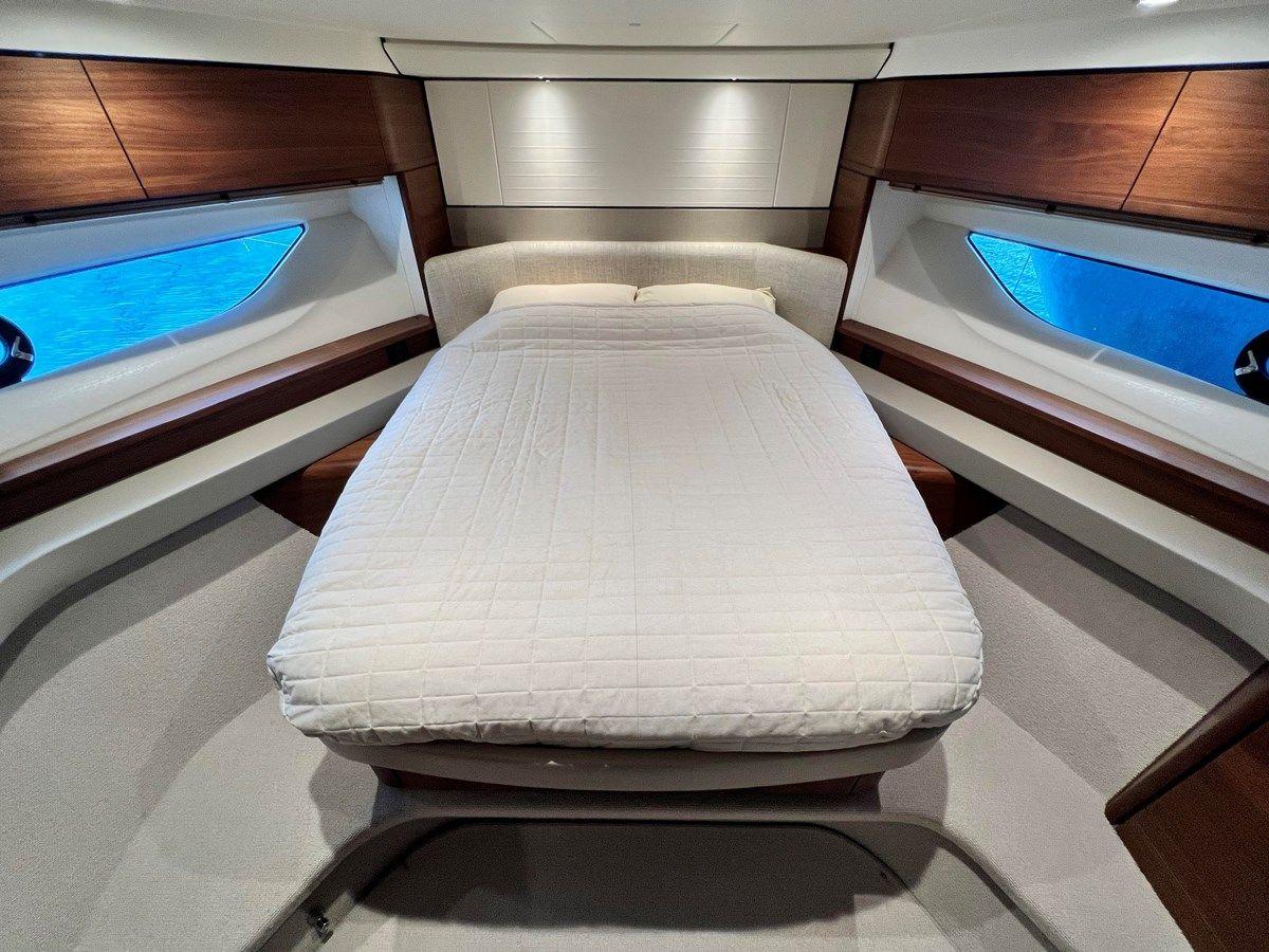 the best price on F55 F55