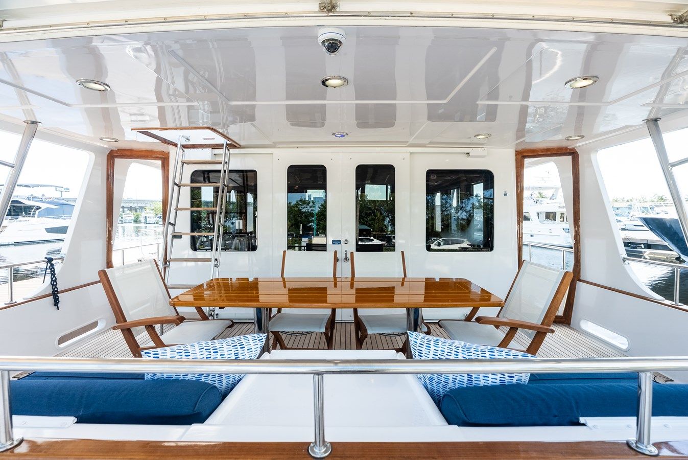 Лучшая цена на El Legado - GRAND BANKS MARINE