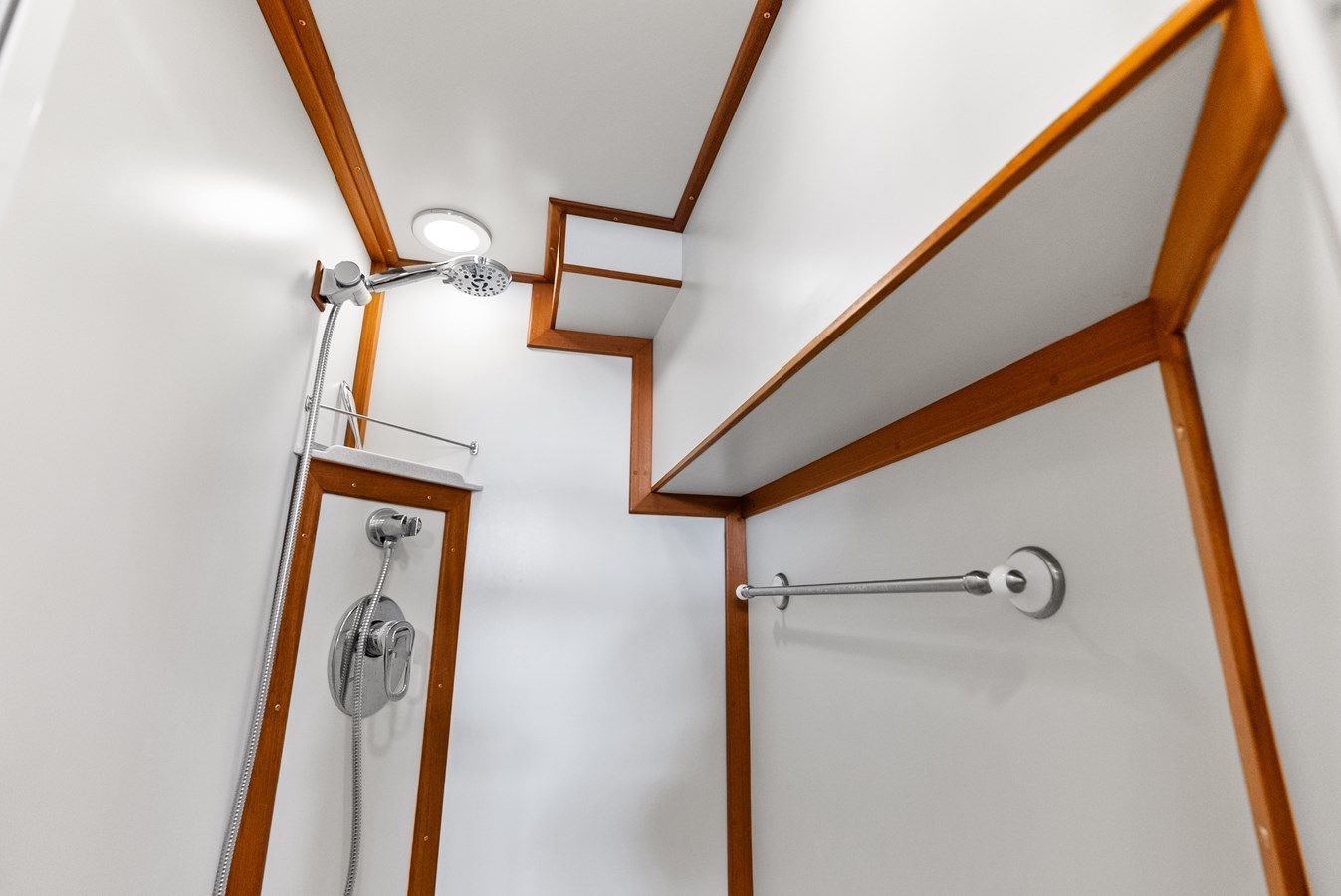 Стоимость яхты El Legado - GRAND BANKS MARINE