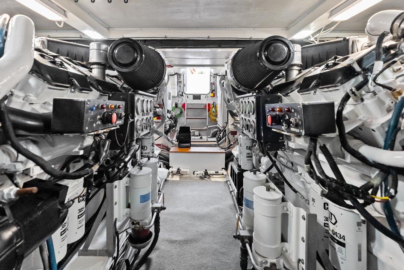 Продажа яхты El Legado 72 Aleutian RP