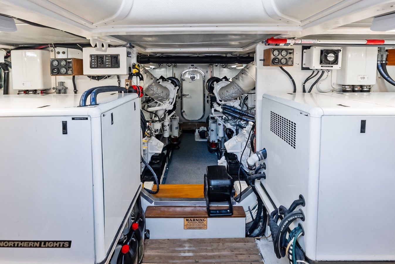 El Legado - GRAND BANKS MARINE