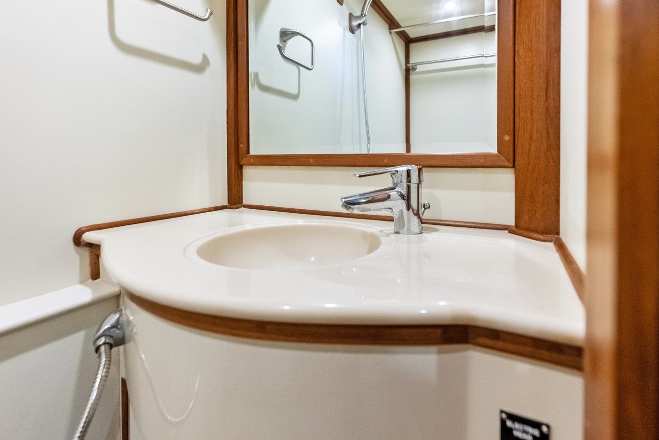 Купить яхту El Legado 2005 в Shestakov Yacht Sales