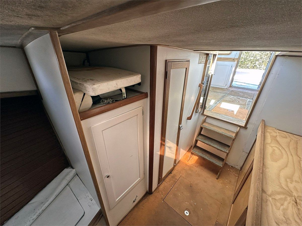 Buy a 37' MDI 1991 37 37 at Shestakov Yacht Sales