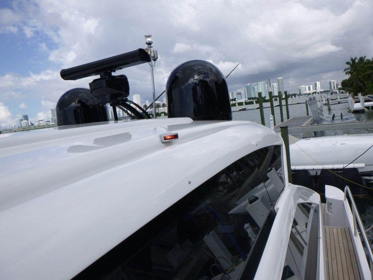 Buy a yacht Habeas Orcas - PERSHING