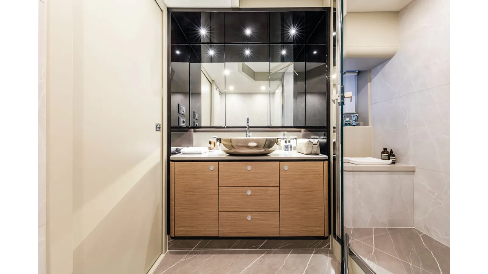 the best price on NAVETTA 58 ON-ORDER Navetta 58