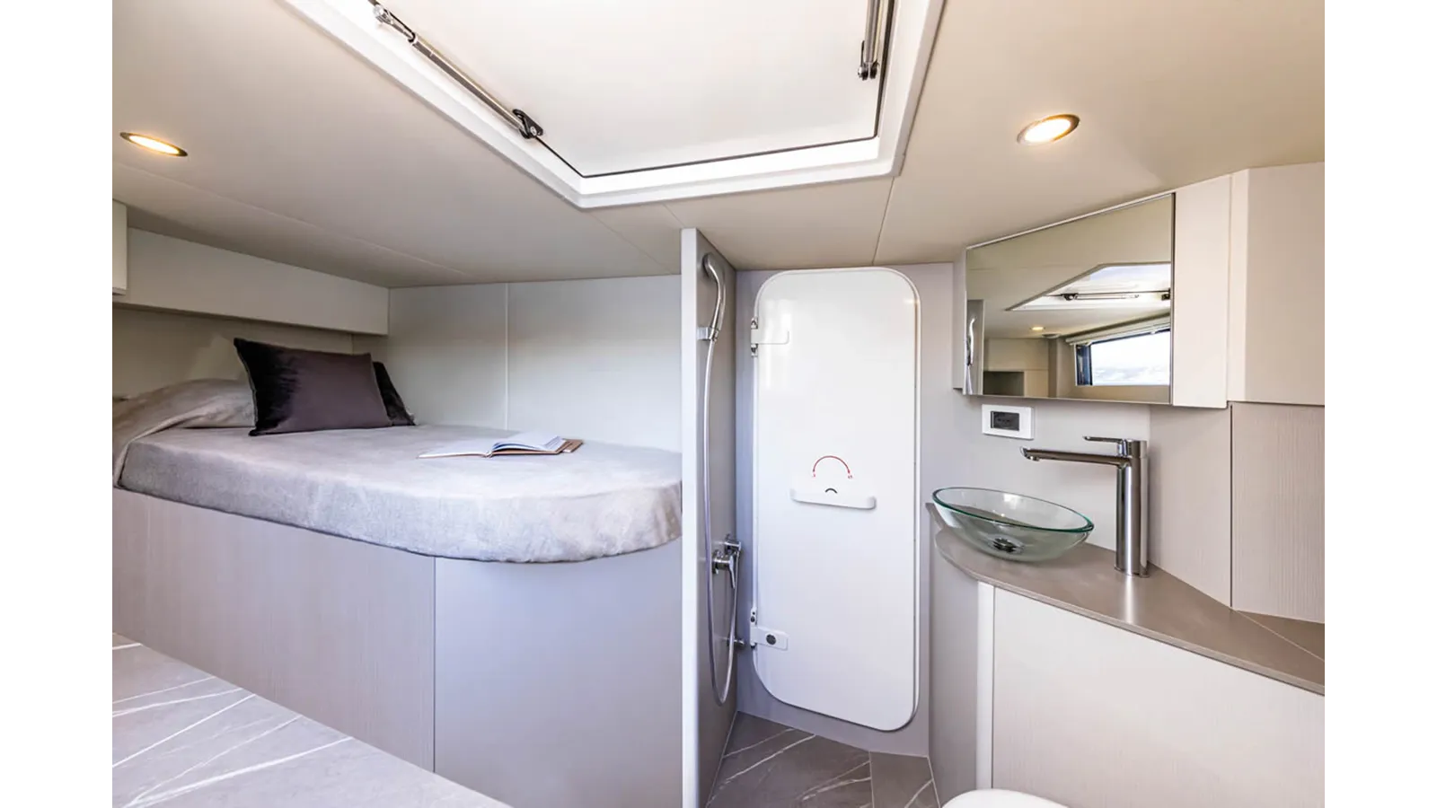 NAVETTA 53 ON-ORDER - Absolute Yachts price