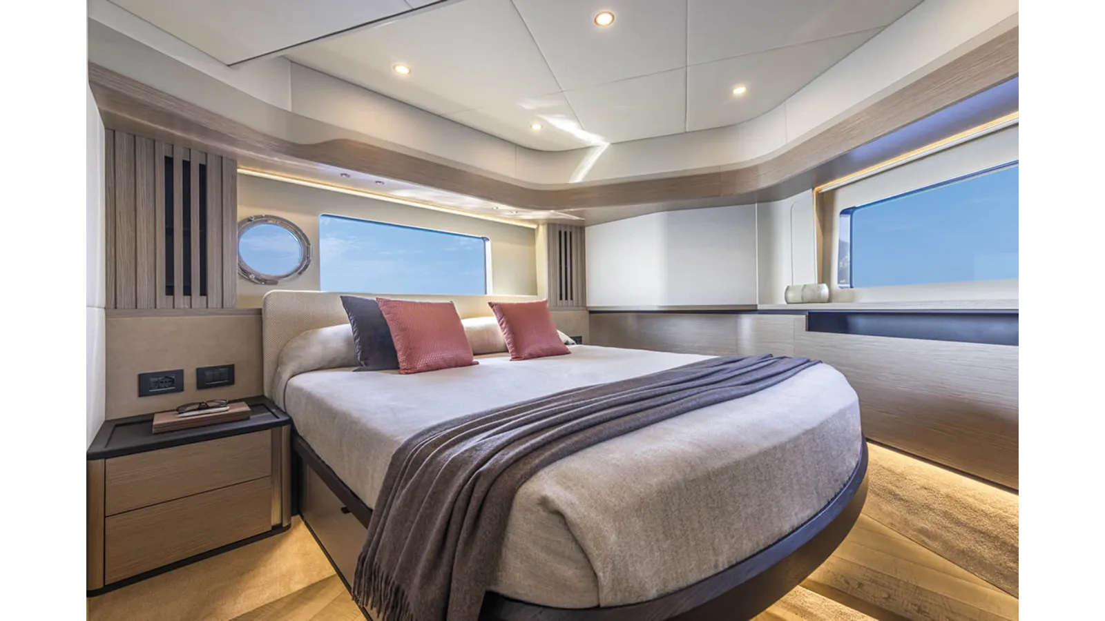 NAVETTA 53 ON-ORDER - Absolute Yachts price