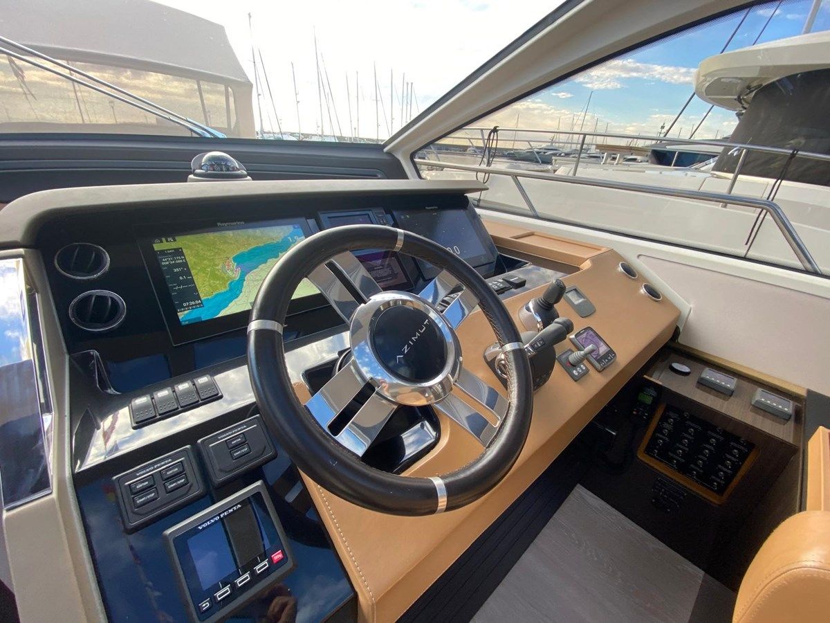 Buy a yacht 10009846 - Azimut Yachts