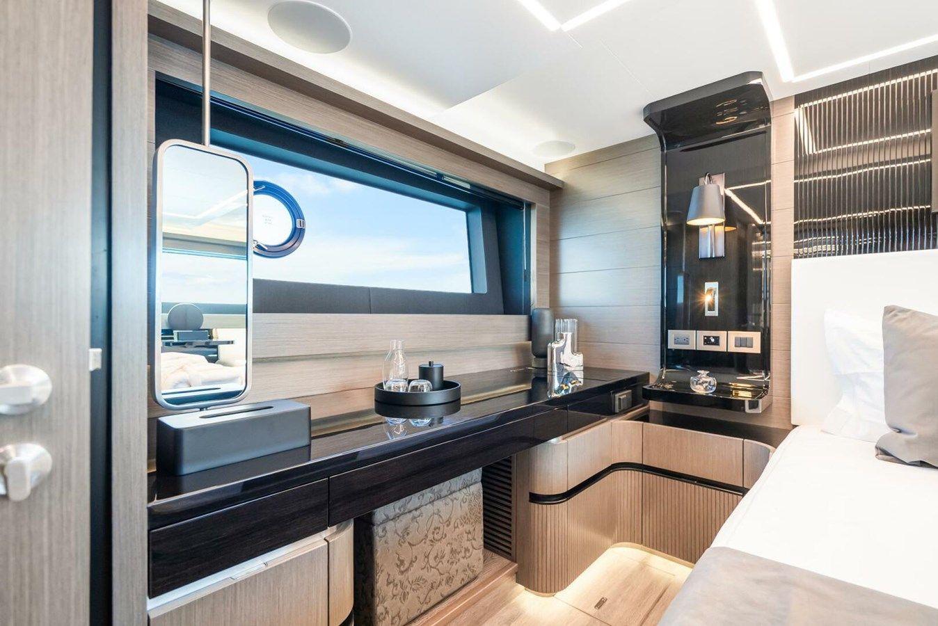 Buy a yacht 63 Indulgence 61