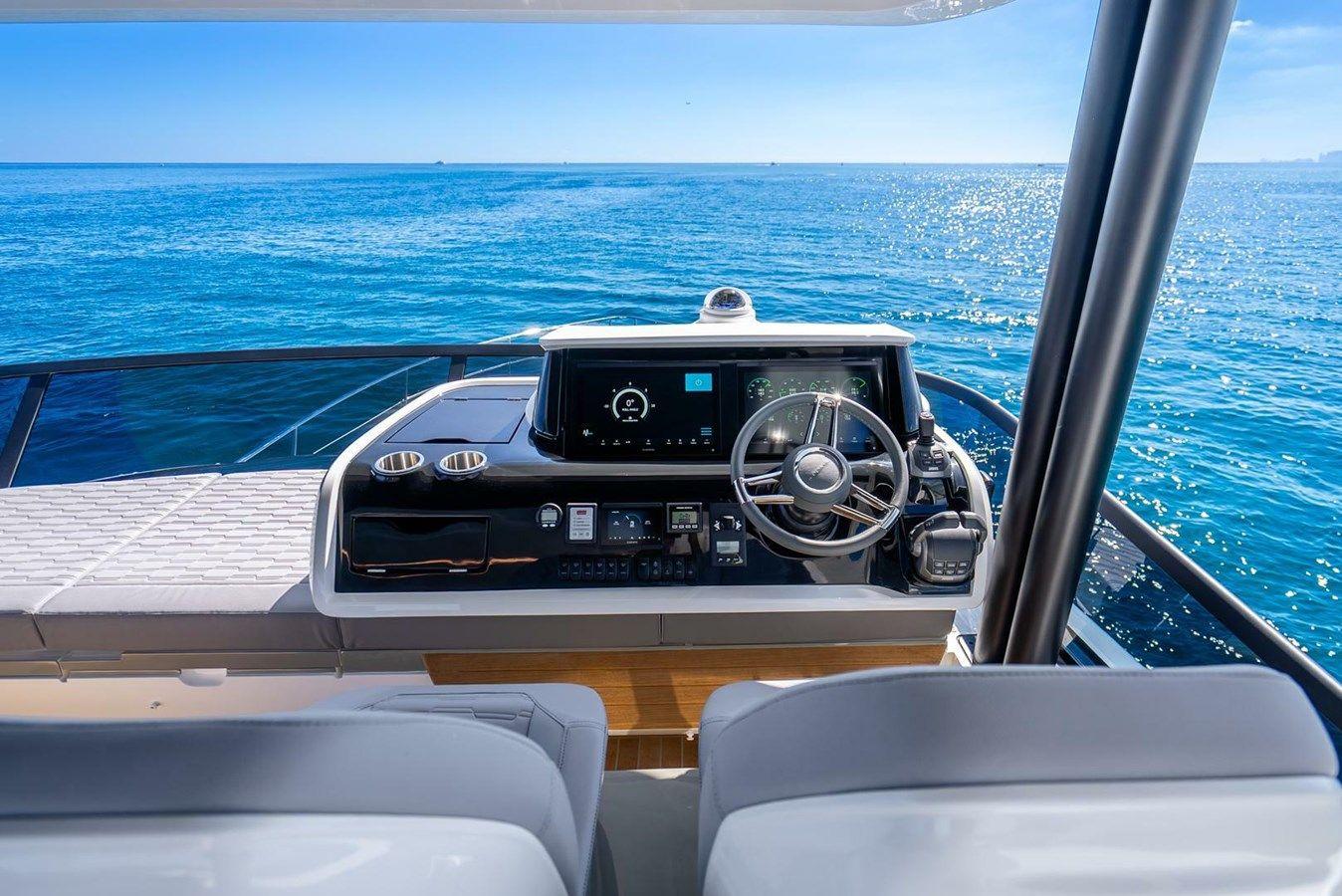 Buy a yacht 63 Indulgence - PEARL YACHTS