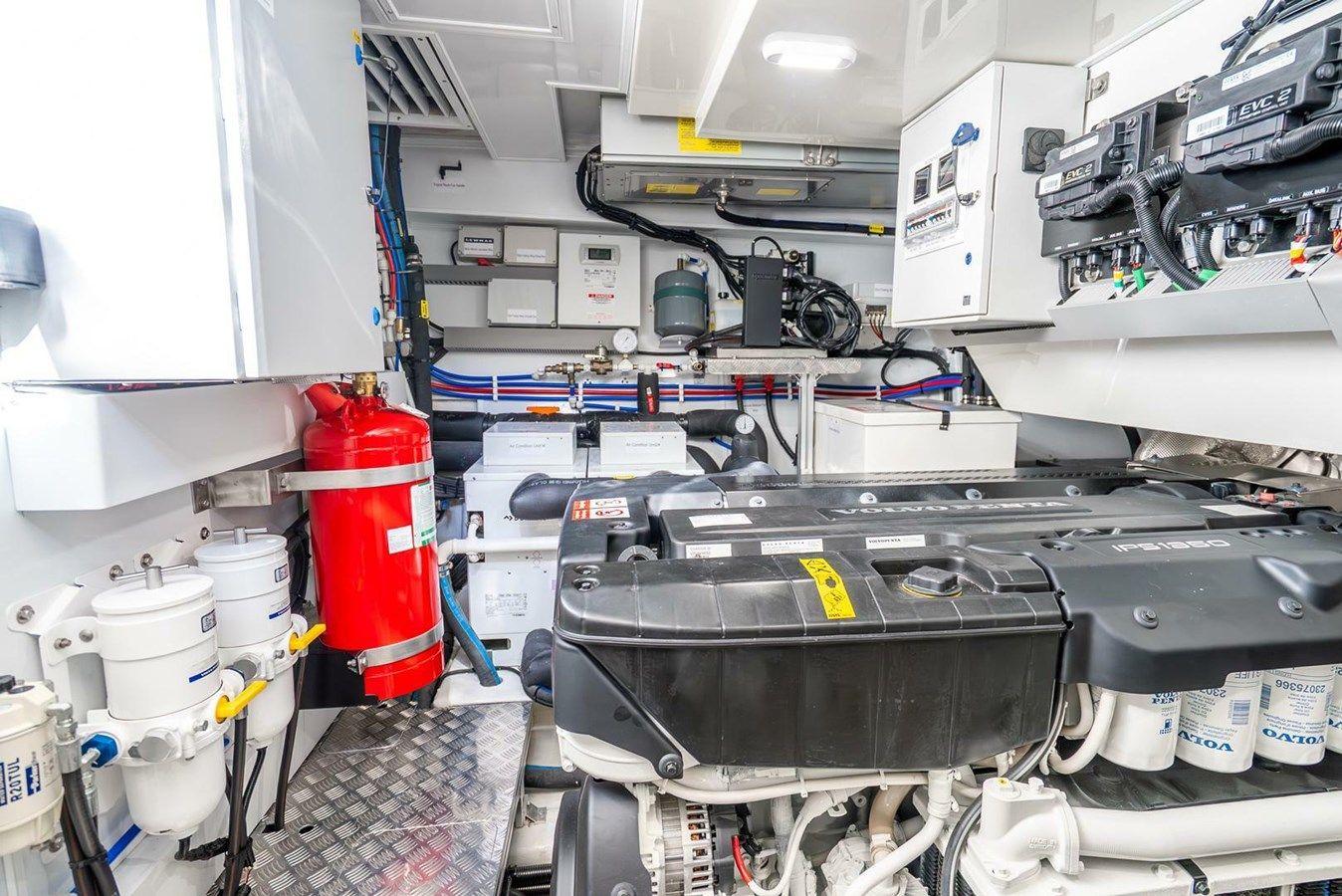 the best price on 63 Indulgence - PEARL YACHTS