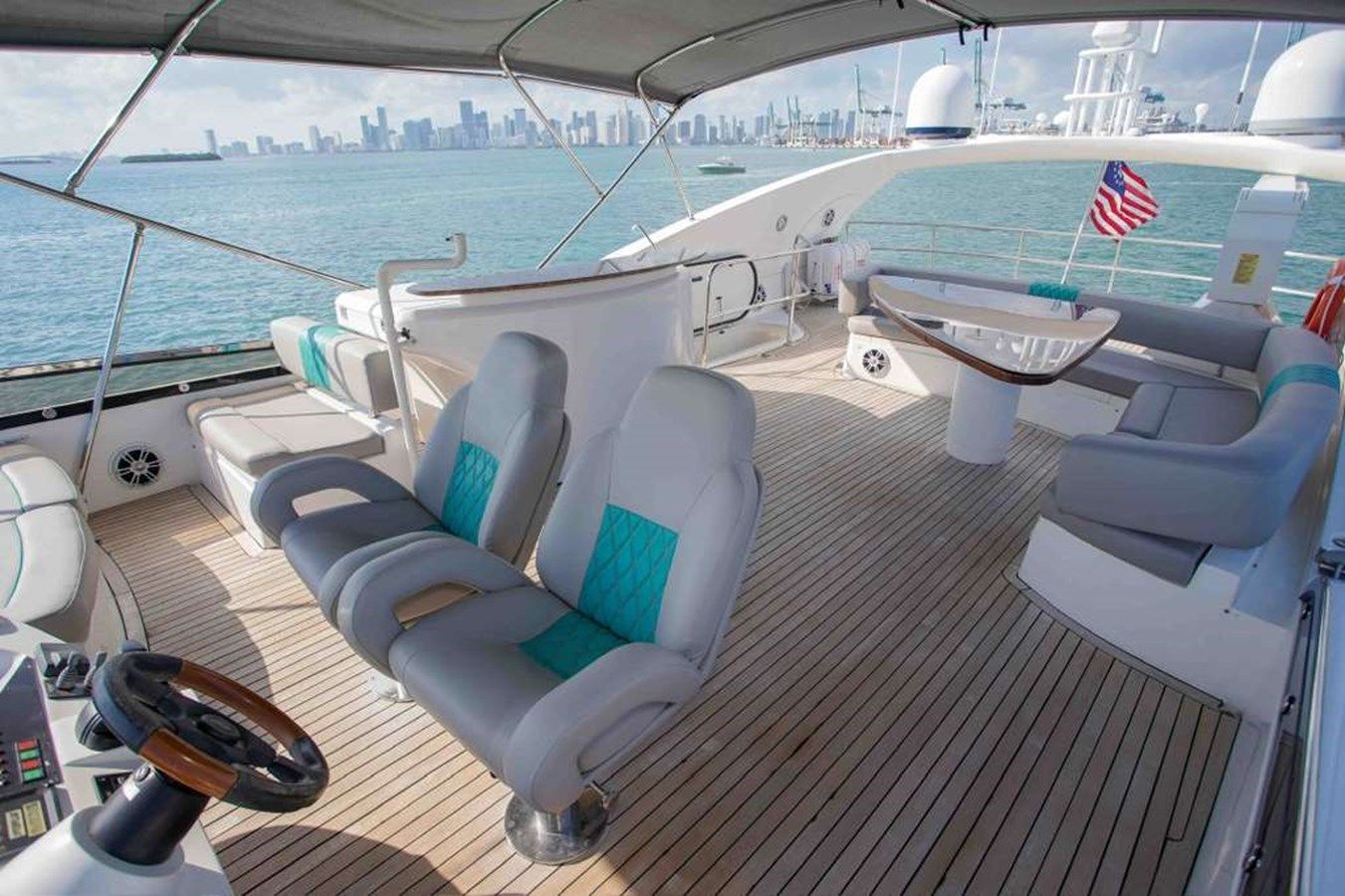Buy a 2006 Sunseeker Manhattan 'FINS UP' - Sunseeker at Shestakov Yacht Sales
