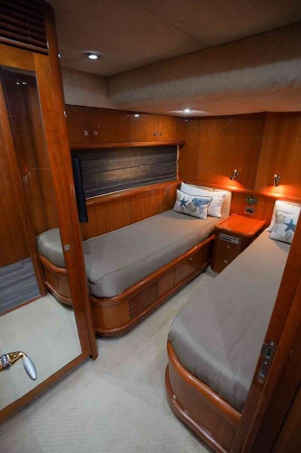 best yacht sales deals 2006 Sunseeker Manhattan 'FINS UP'