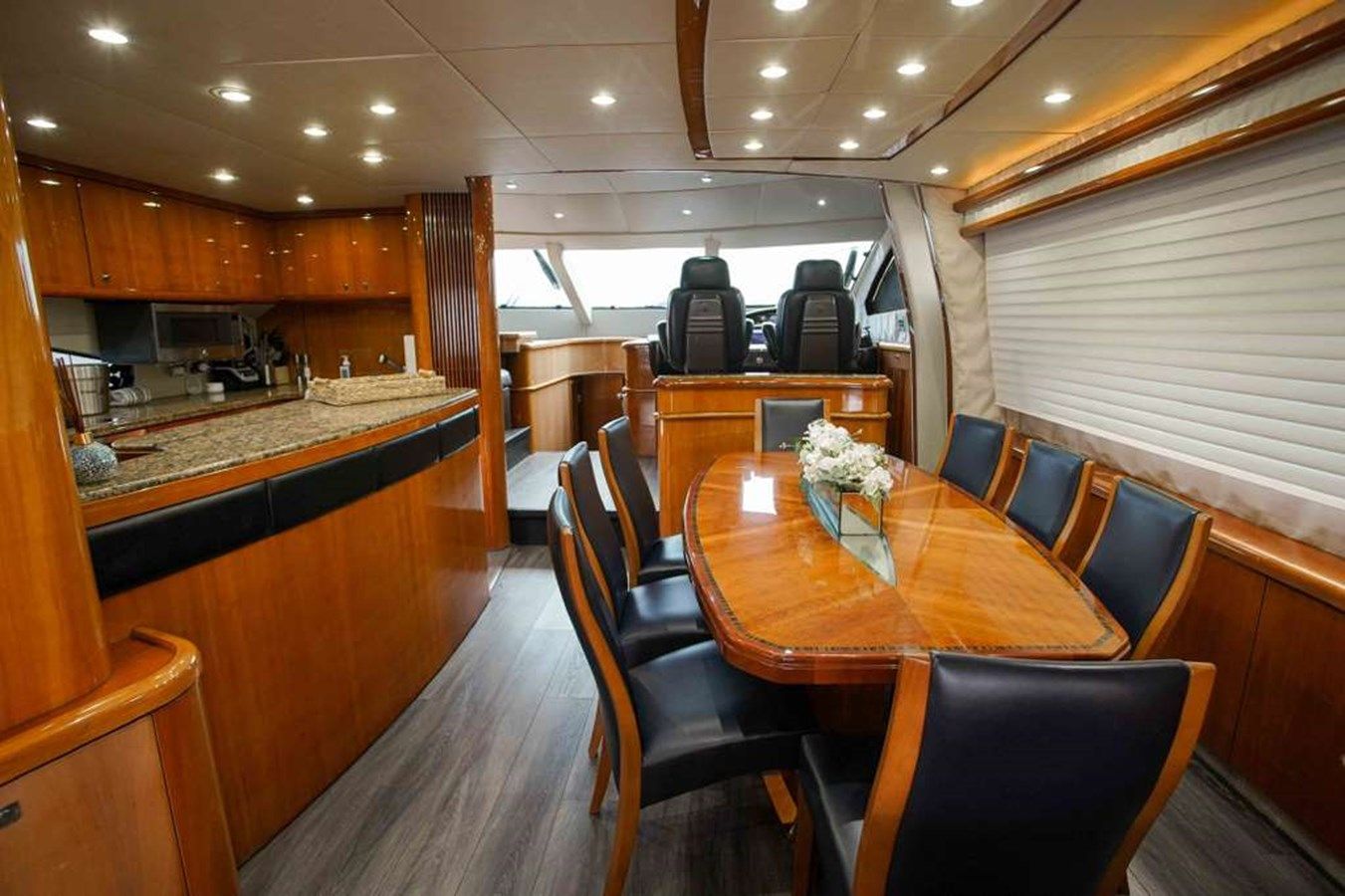 Buy a yacht 2006 Sunseeker Manhattan 'FINS UP' - Sunseeker
