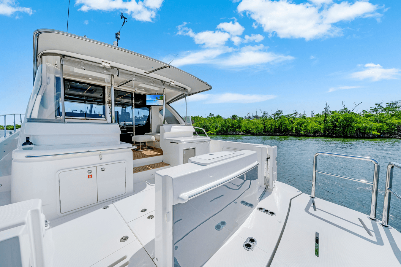 best yacht sales deals 505 SUV 50