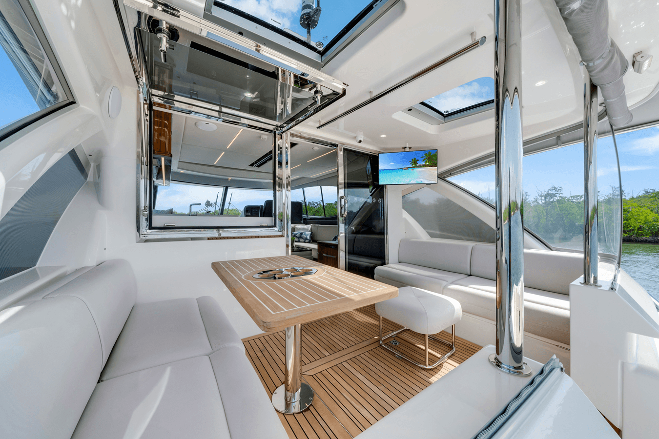 Buy a yacht 505 SUV - Riviera