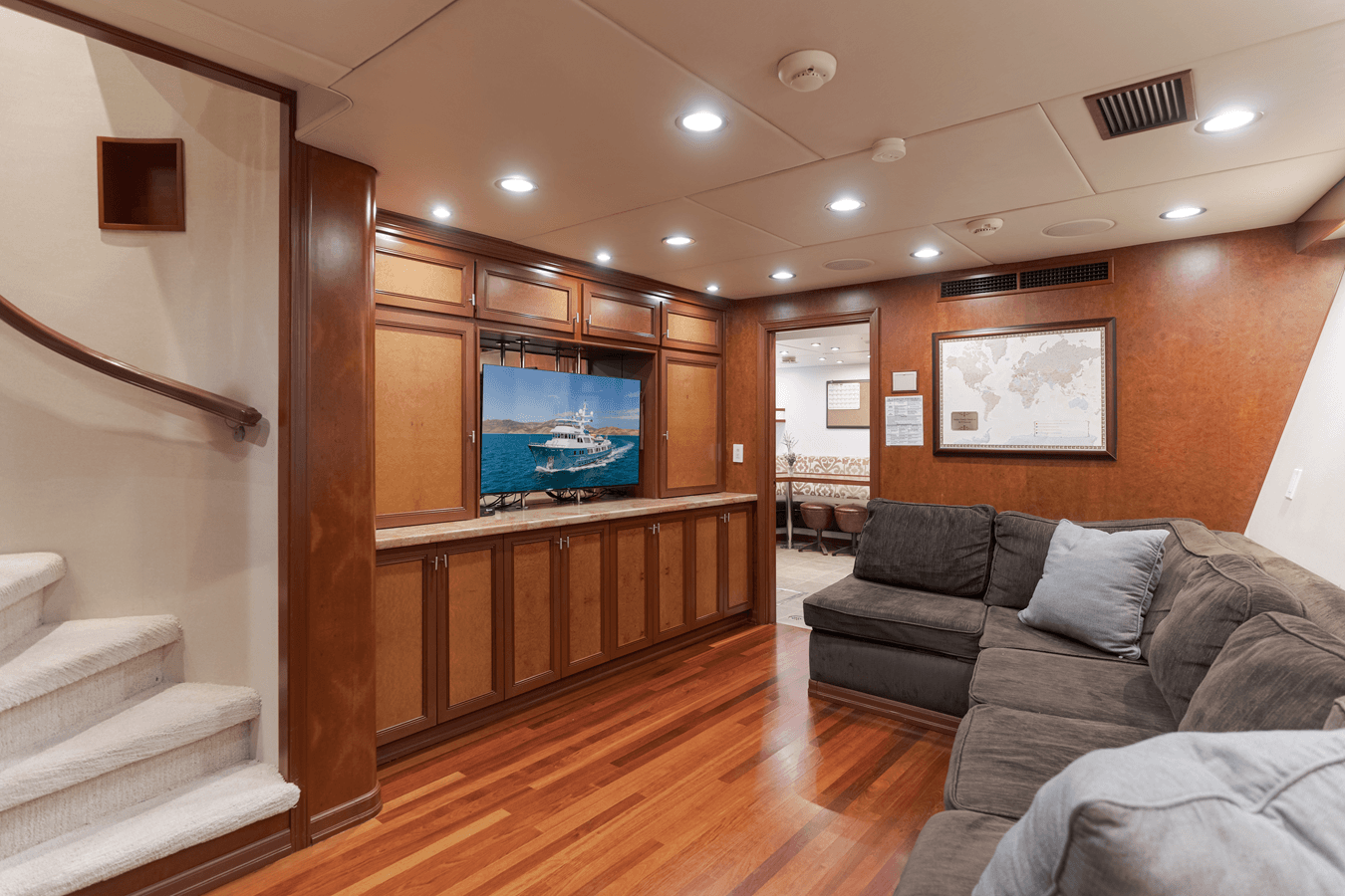 Купить яхту Huracan 1991 в Shestakov Yacht Sales