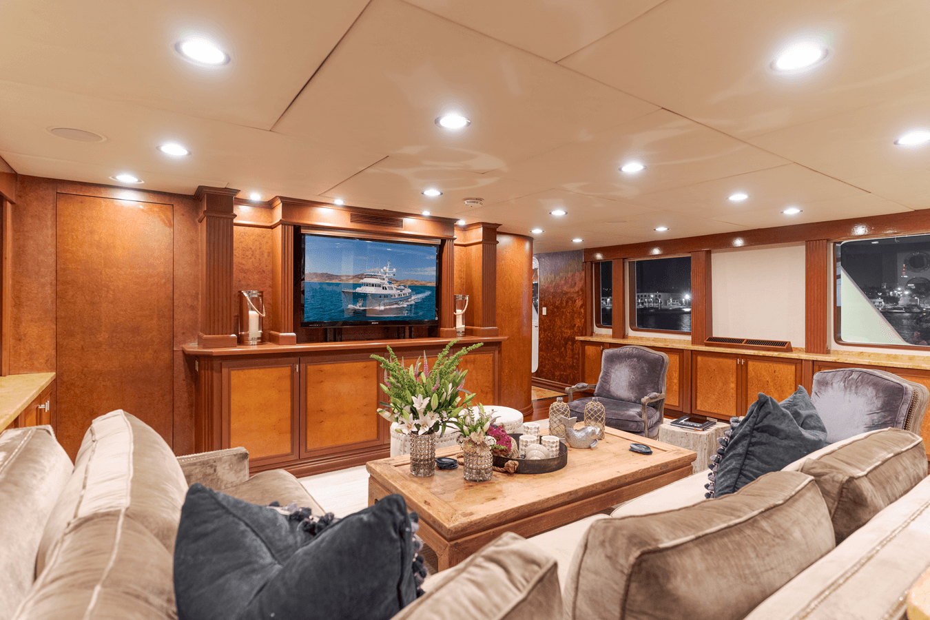 Купить яхту Huracan 125 в Shestakov Yacht Sales