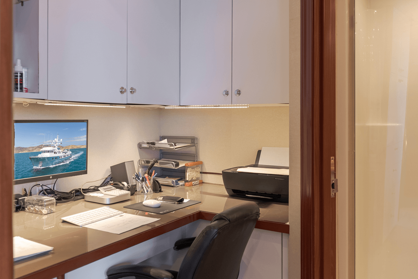 Лучшая цена на Huracan 1991