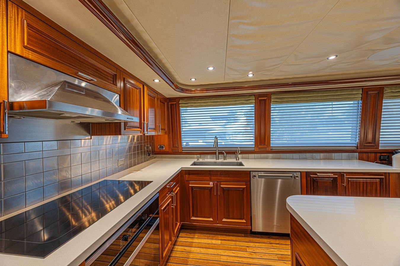 Buy a yacht Cerca Trova - WESTPORT