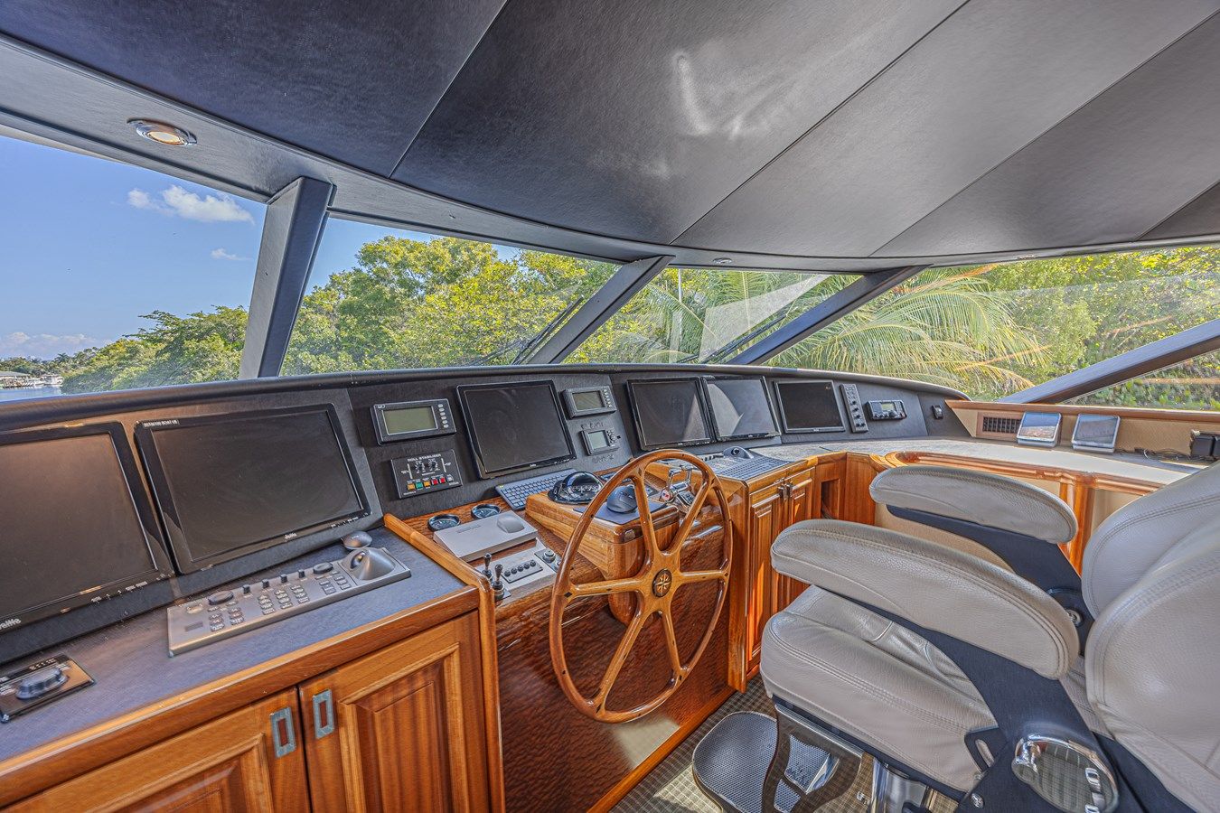 Cerca Trova 2011 yacht sale