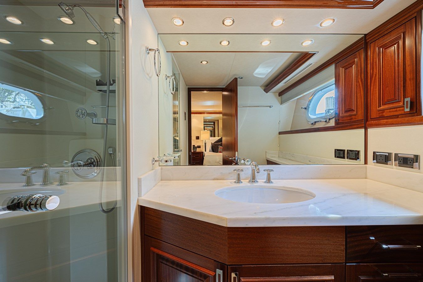 Buy a Cerca Trova - WESTPORT at Shestakov Yacht Sales