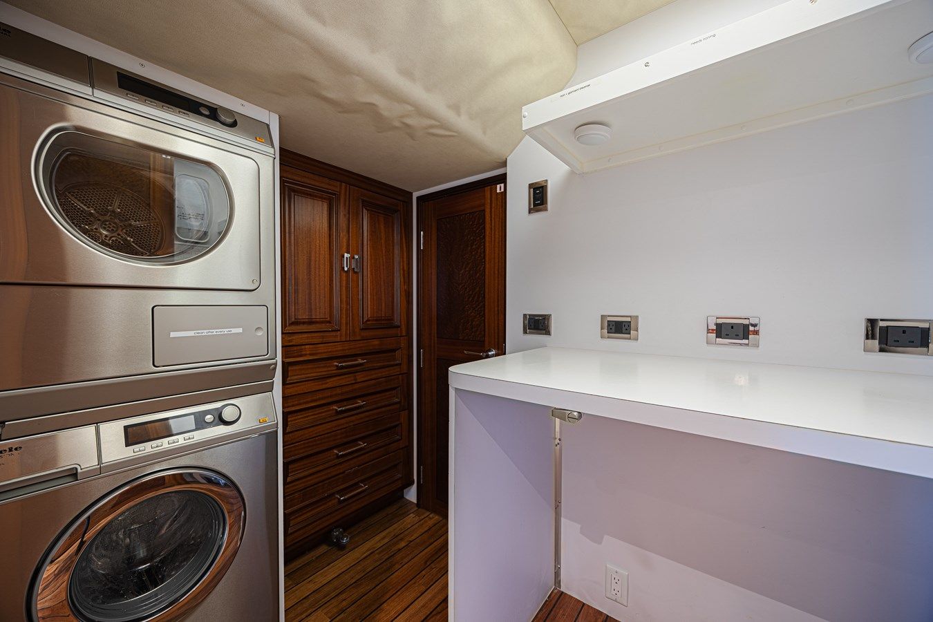 Cerca Trova - WESTPORT yacht sale