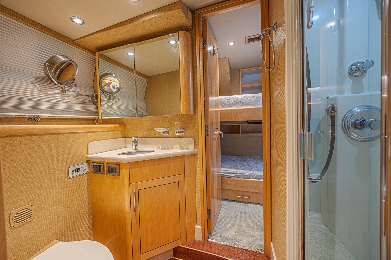 Buy a yacht Cerca Trova - WESTPORT
