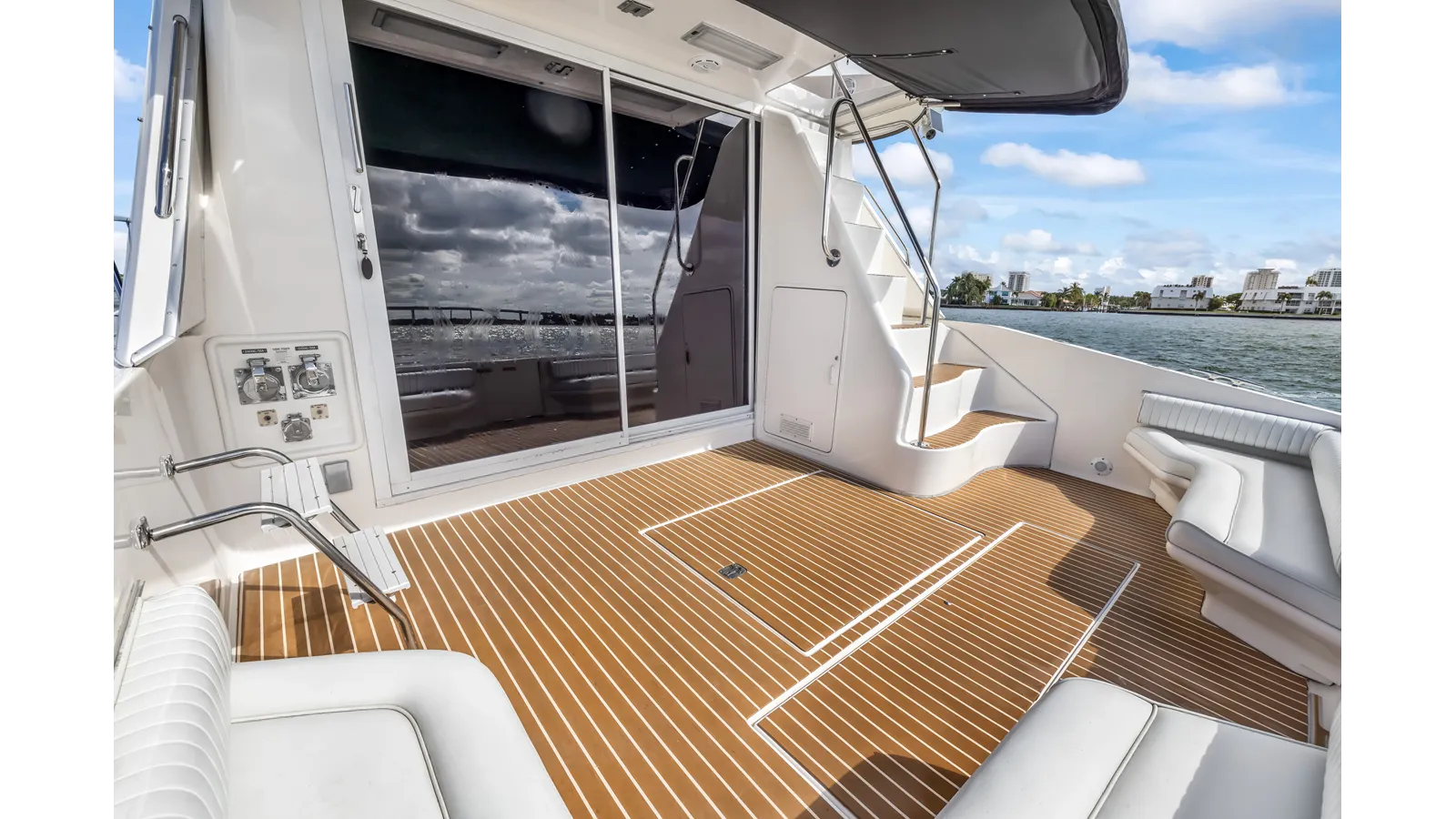 Buy a AQUA 1998 at Shestakov Yacht Sales