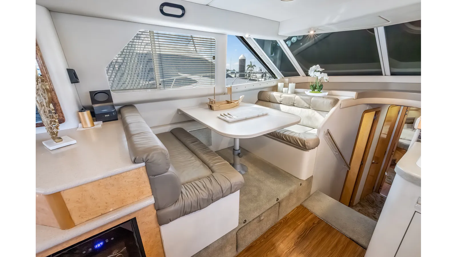 Buy a yacht AQUA - SEA RAY