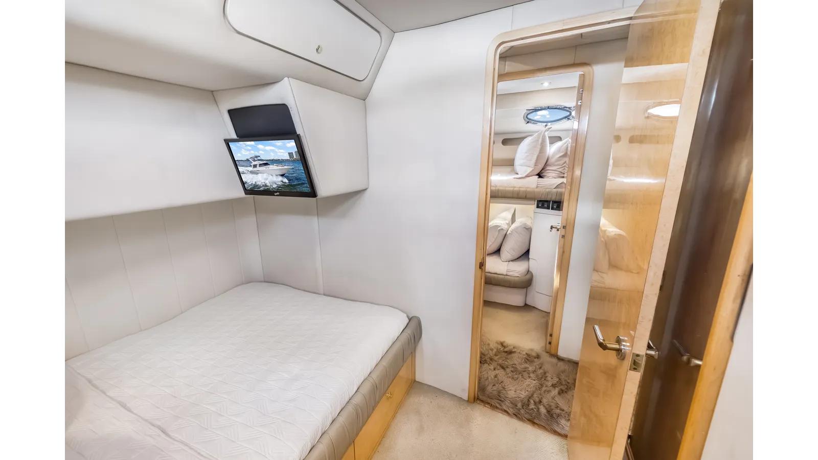 Buy a yacht AQUA - SEA RAY