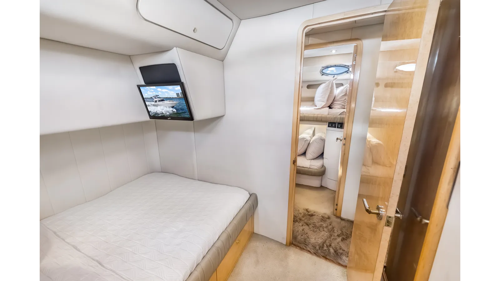 Buy a AQUA - SEA RAY at Shestakov Yacht Sales