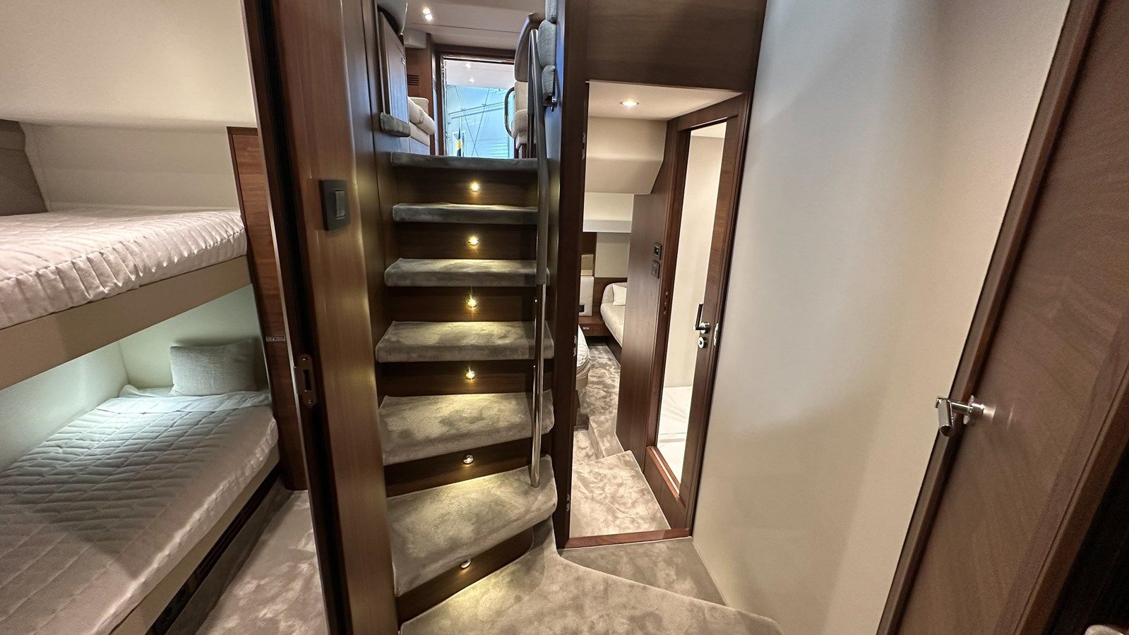 the best price on PRINCESS F50 (F50199) F50