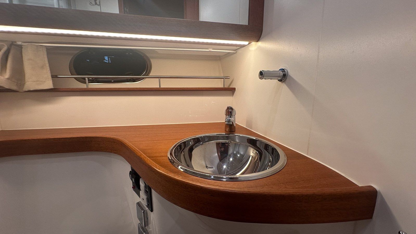 Продажа яхты NIMBUS 42 NOVA