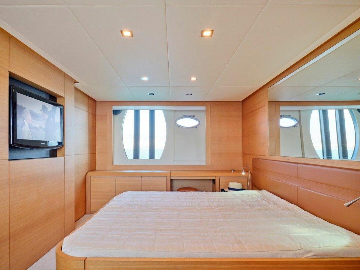 Buy a yacht NICKEL - PERSHING